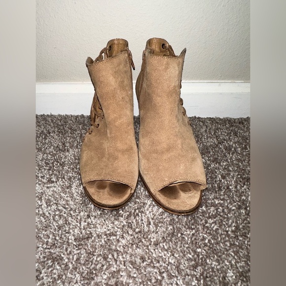 LUCKY BRAND Women's LK-HARTLEE dress Sandal - Picture 4 of 16